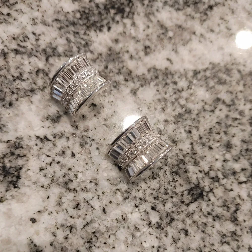 Nolan Miller stud earrings with backs, signed - Picture 10 of 16